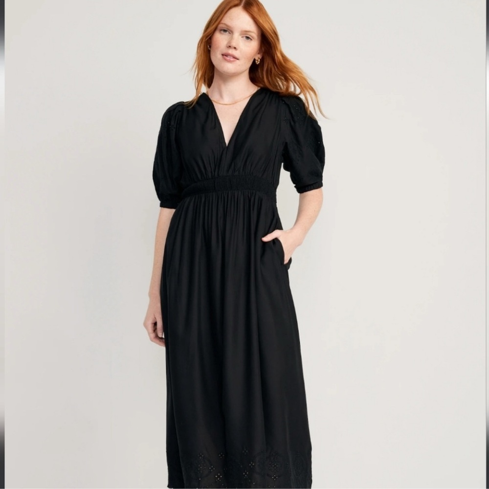 Old Navy Shirred Black V Neck Dress